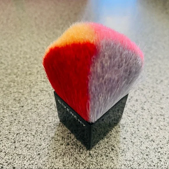 New GIVENCHY Rainbow Kabuki Brush 🌈 - Picture 1 of 10